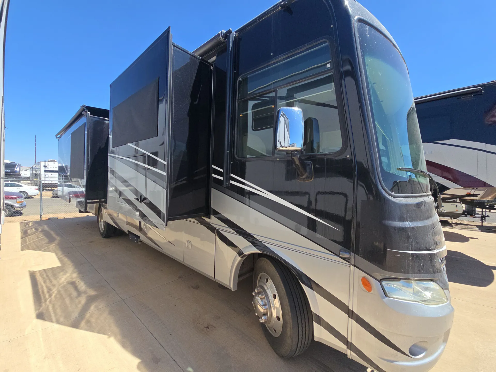2014 Coachmen Encounter 37TZ dealer photo 5 from Camping World