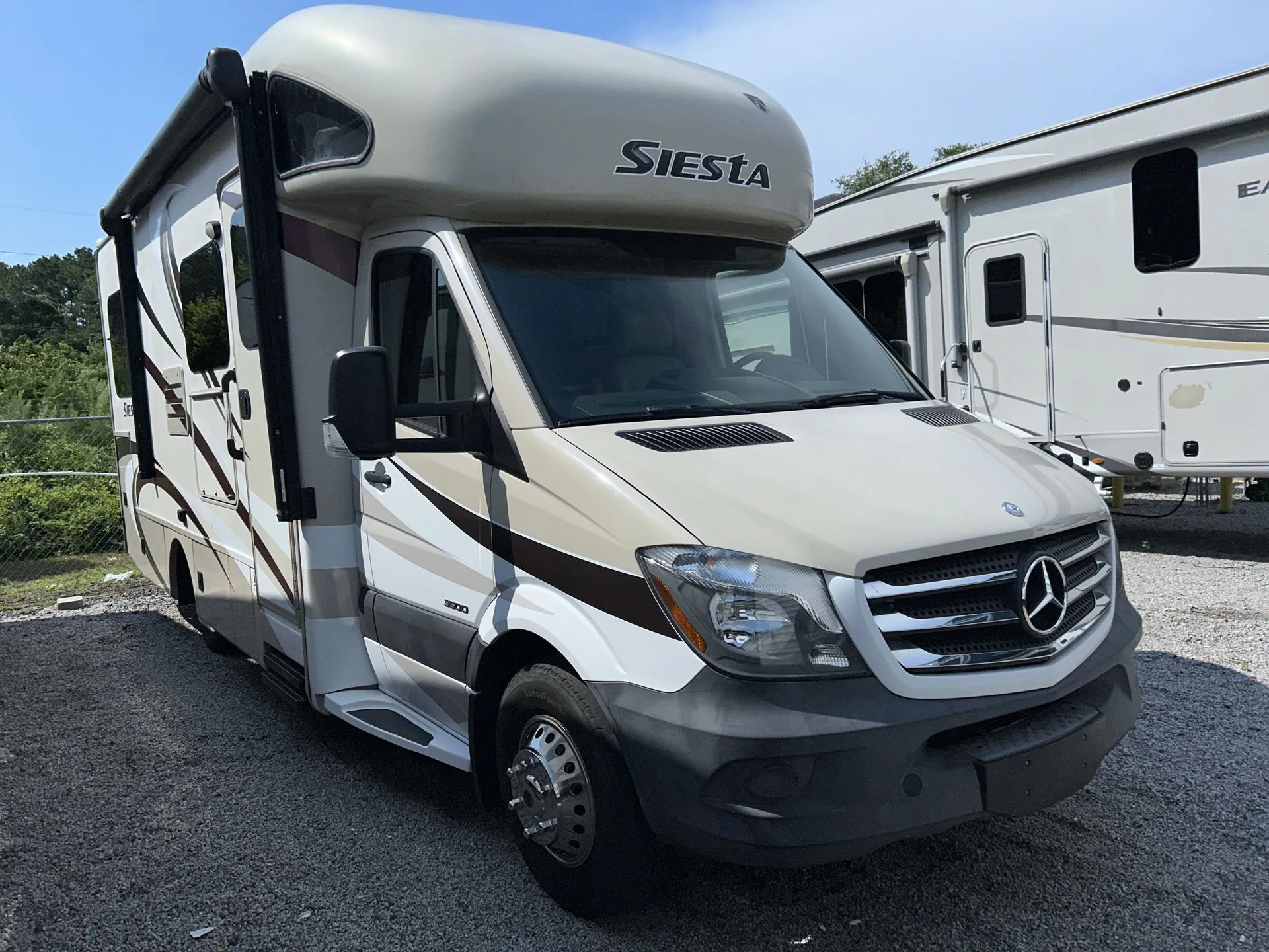 2014 Thor Motor Coach Siesta Sprinter 24ST - Photo 2