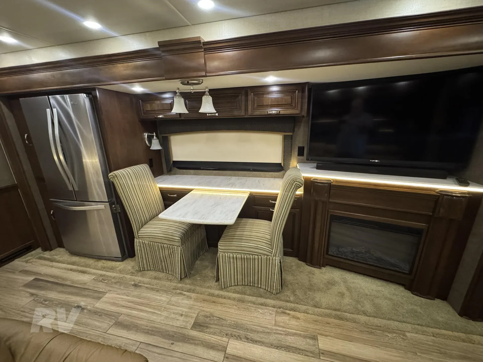 2017 Entegra Coach Insignia 44B - Photo 3