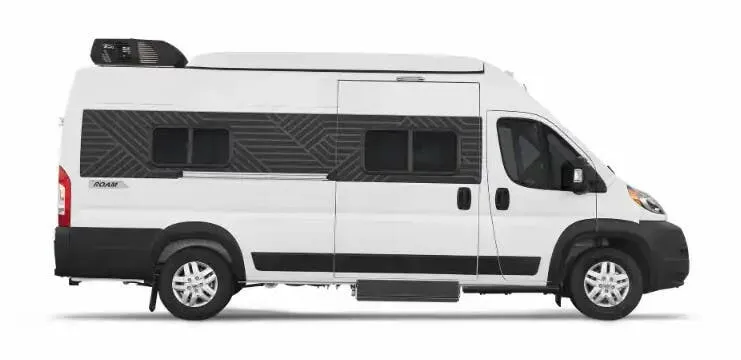 Winnebago Roam 59RB exterior