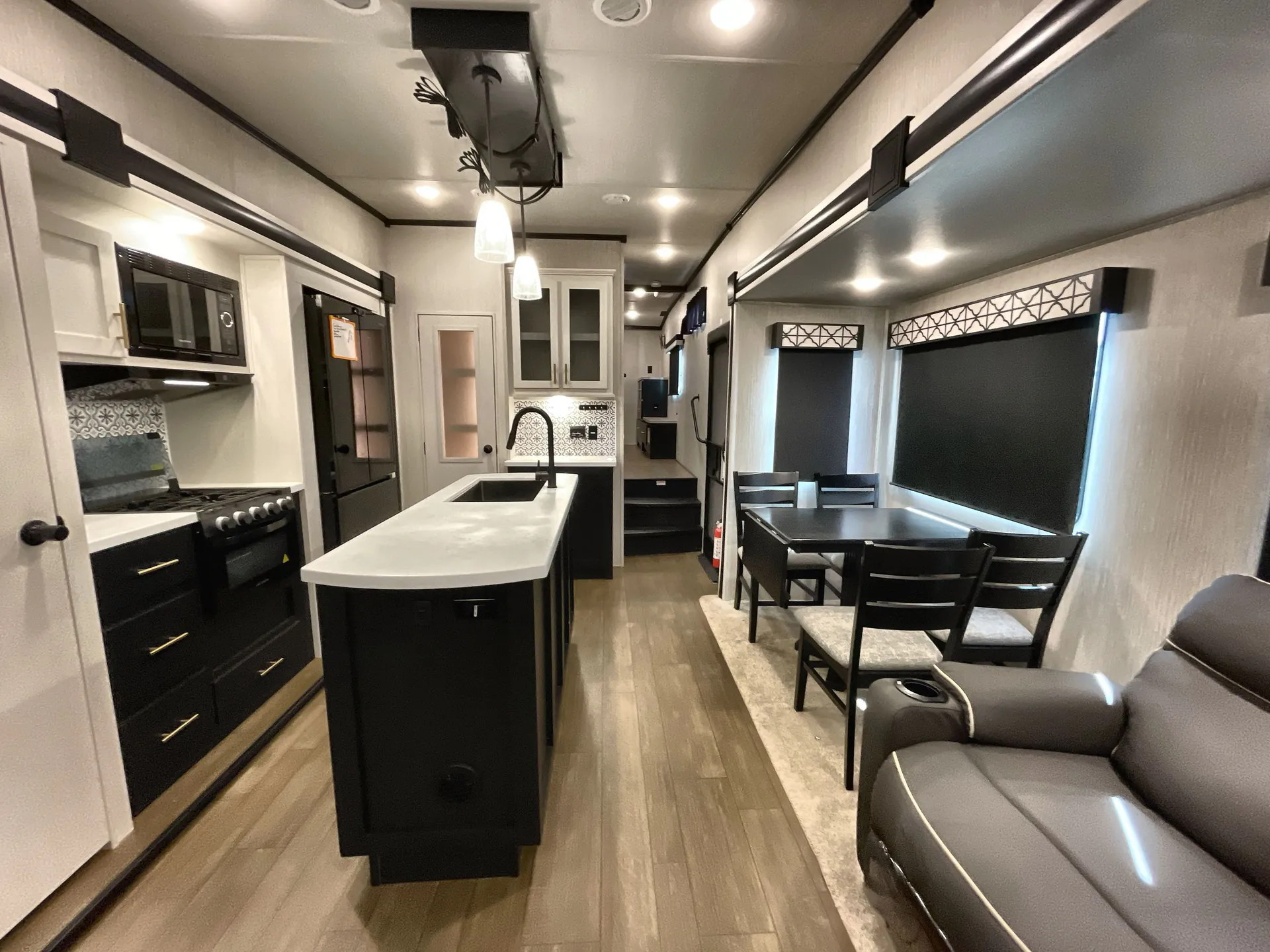 2022 Forest River Wildcat 333RLBS — living area main