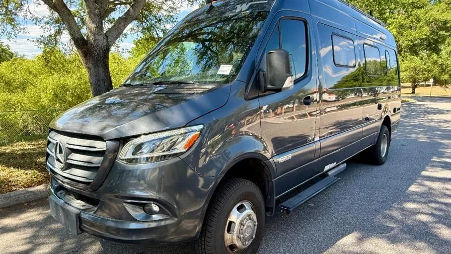 2022 Winnebago Boldt 70KL - Photo 4