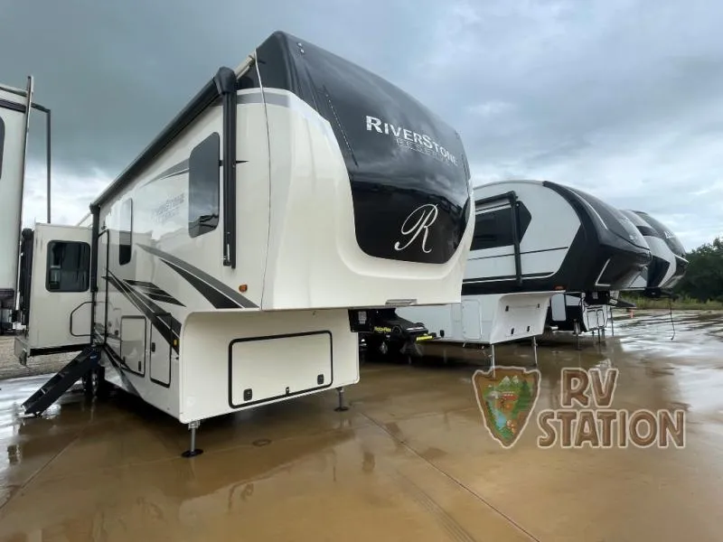 2021 Forest River Riverstone Reserve 3670RL - Photo 4