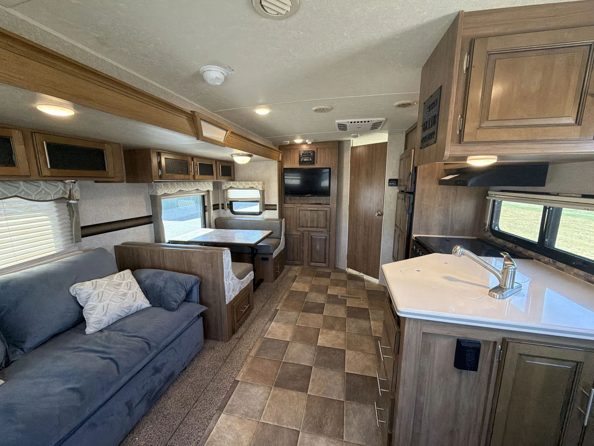 2017 Forest River Flagstaff Super Lite 26RLWS — living area main