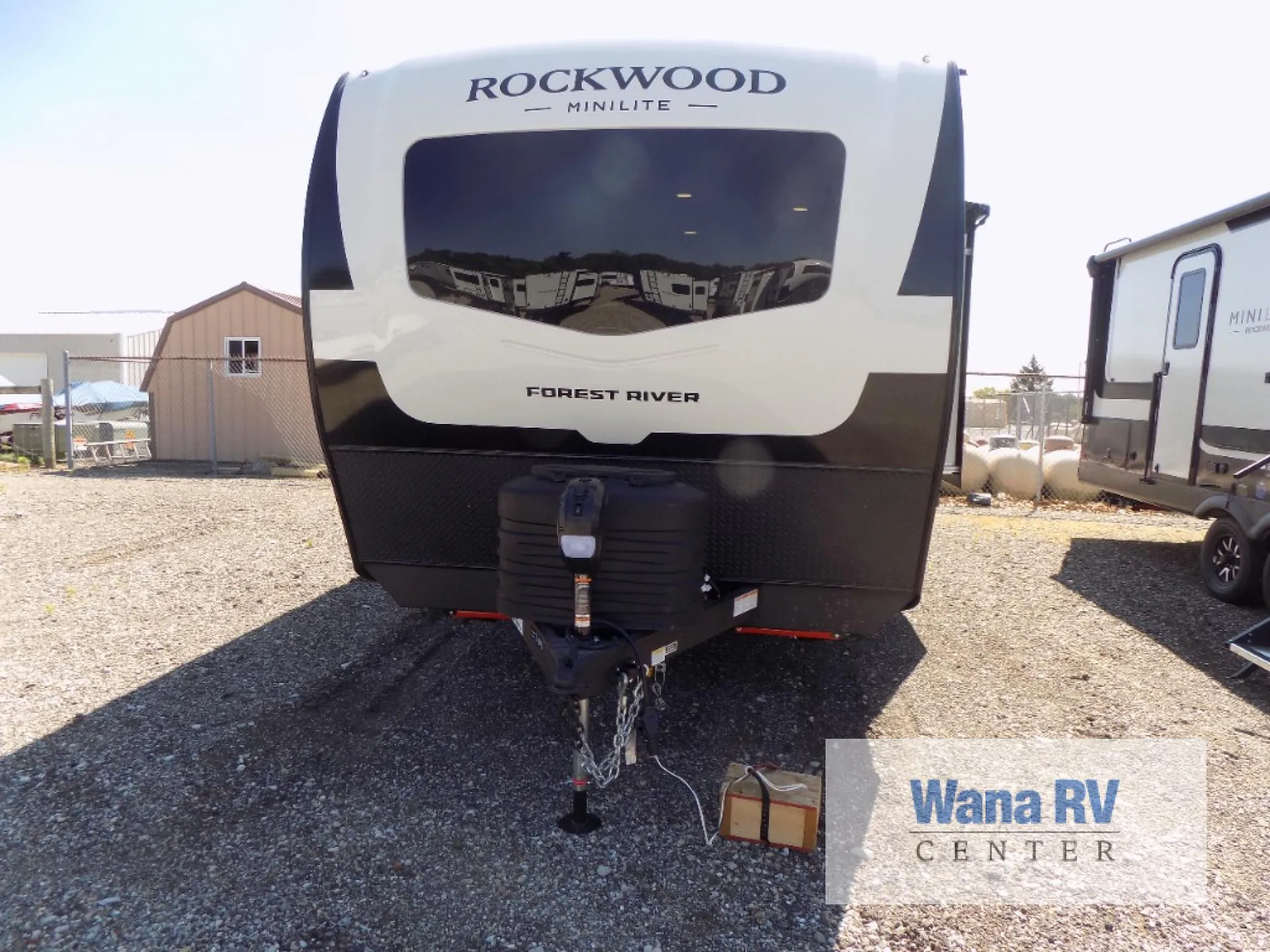 2027 Forest River Rockwood Mini Lite 2109S - Photo 3