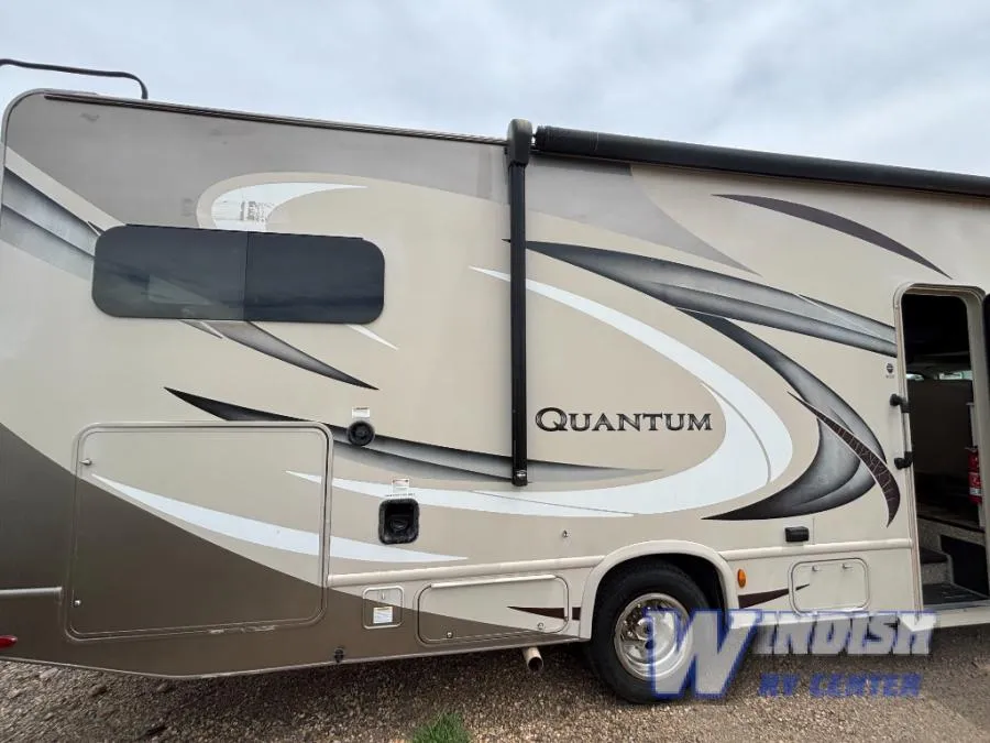 2018 Thor Motor Coach Quantum WS31 - Photo 4