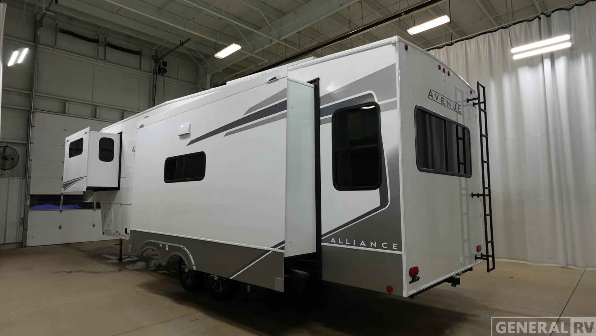 2026 Alliance RV Avenue 32RLS - Photo 4