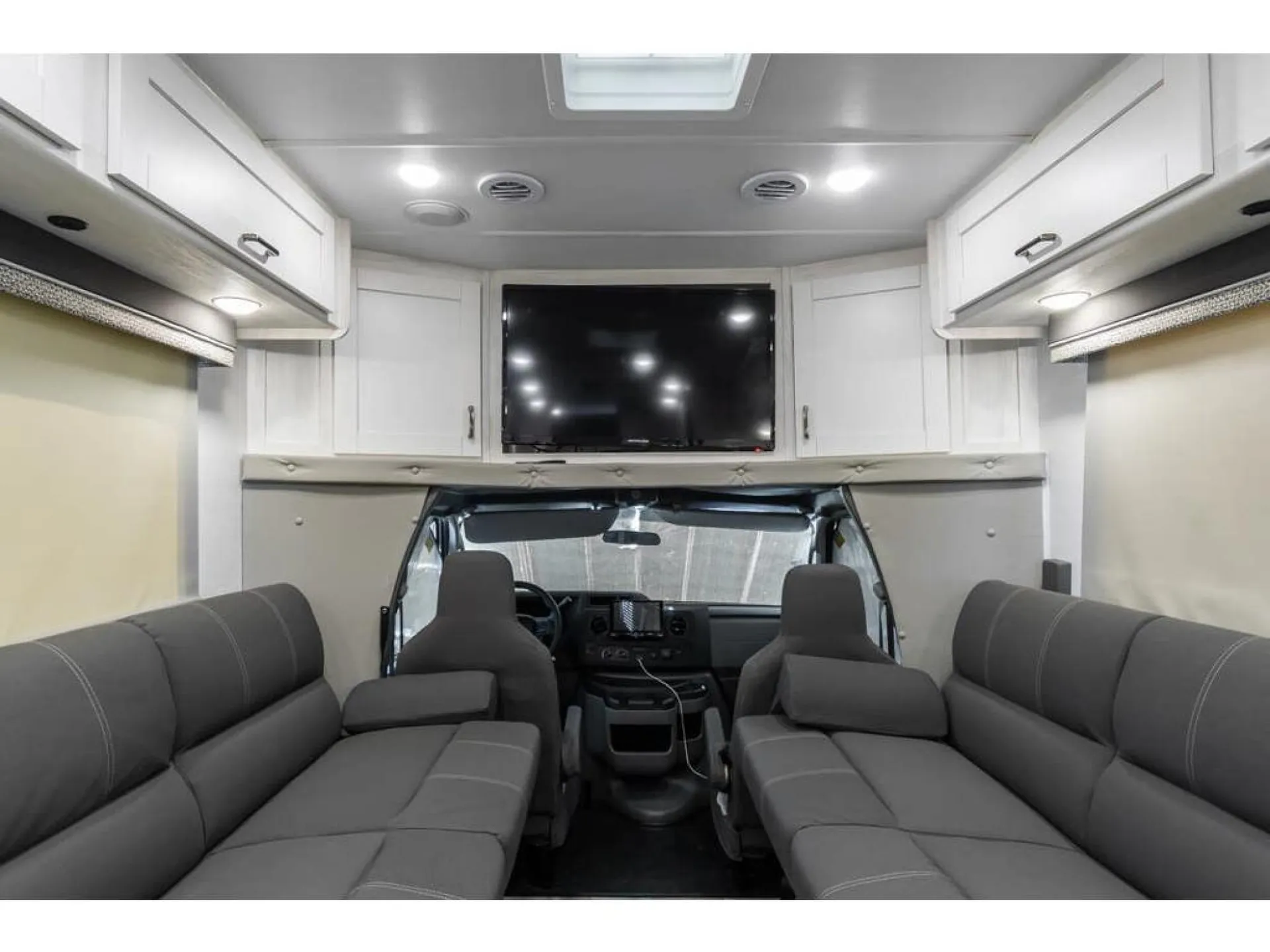 2025 Gulf Stream BT Cruiser 5210 - Photo 4