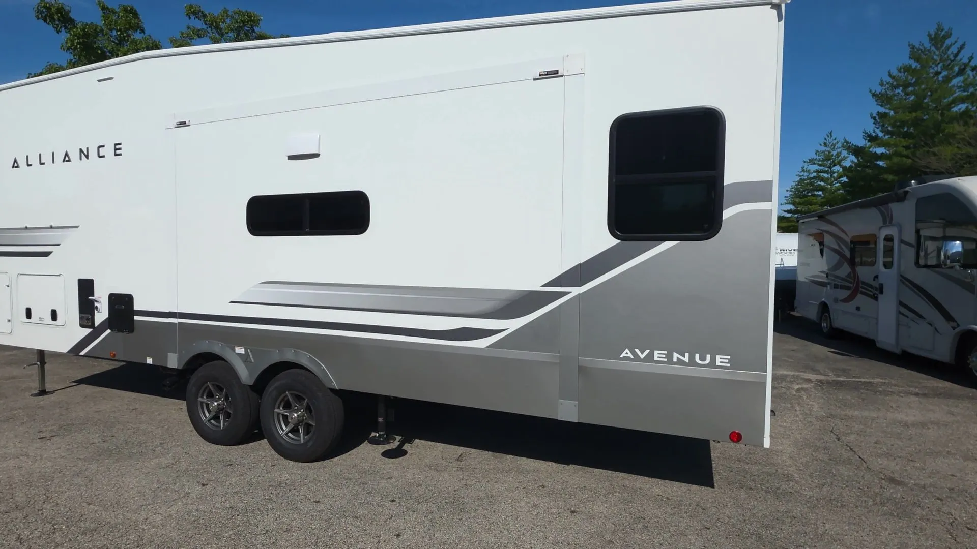2027 Alliance RV Avenue 29RL - Photo 3