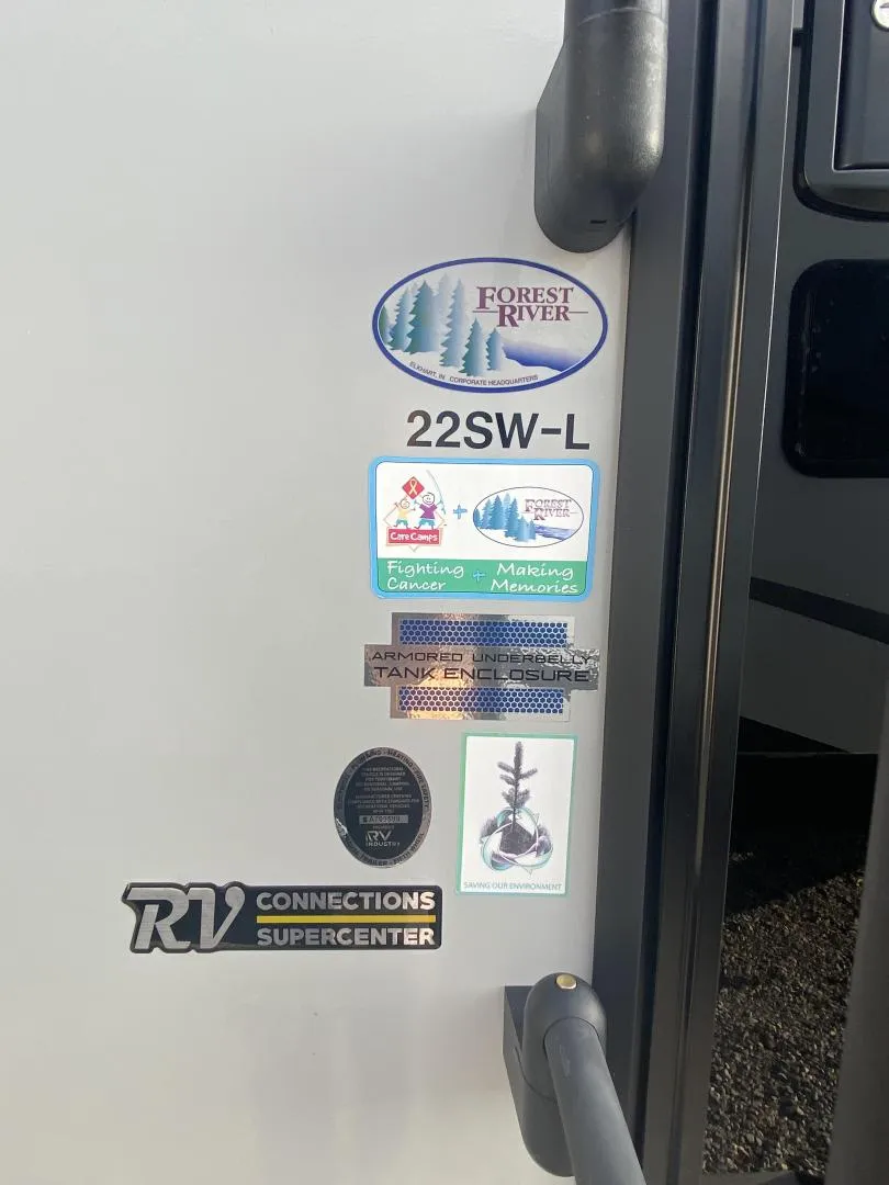 2023 Forest River Cherokee Alpha Wolf 22SW-L - Photo 3