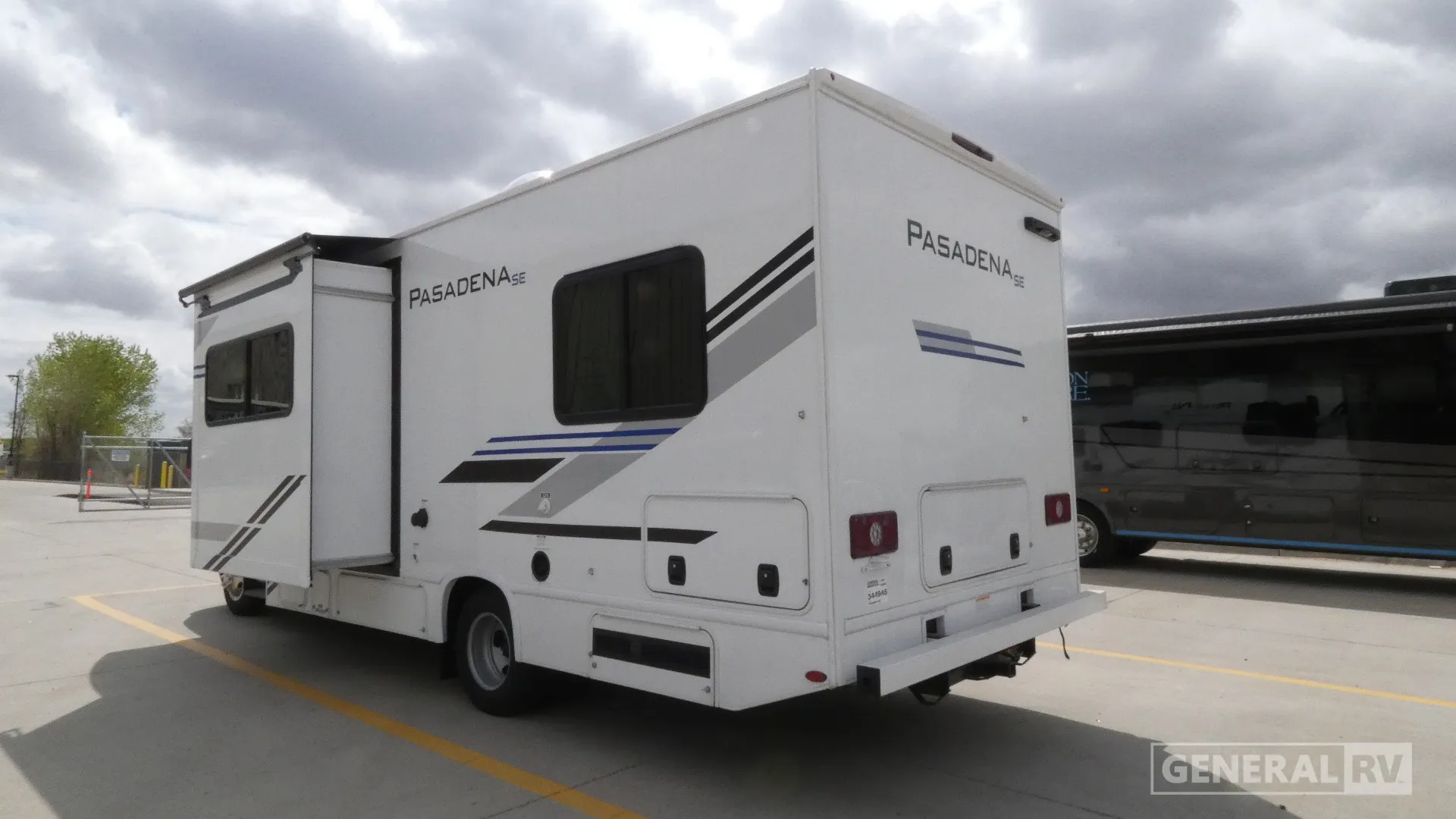 2027 Thor Motor Coach Pasadena SE SZ25 Chevy - Photo 4