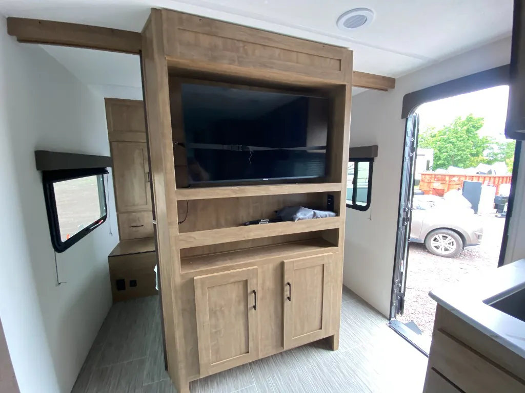 2024 Coachmen Freedom Express Select 29SE, Photos photo 41
