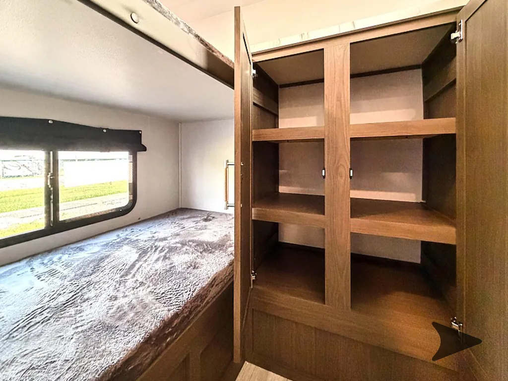 2027 Coachmen Freedom Express Select 29SE, Photos photo 42