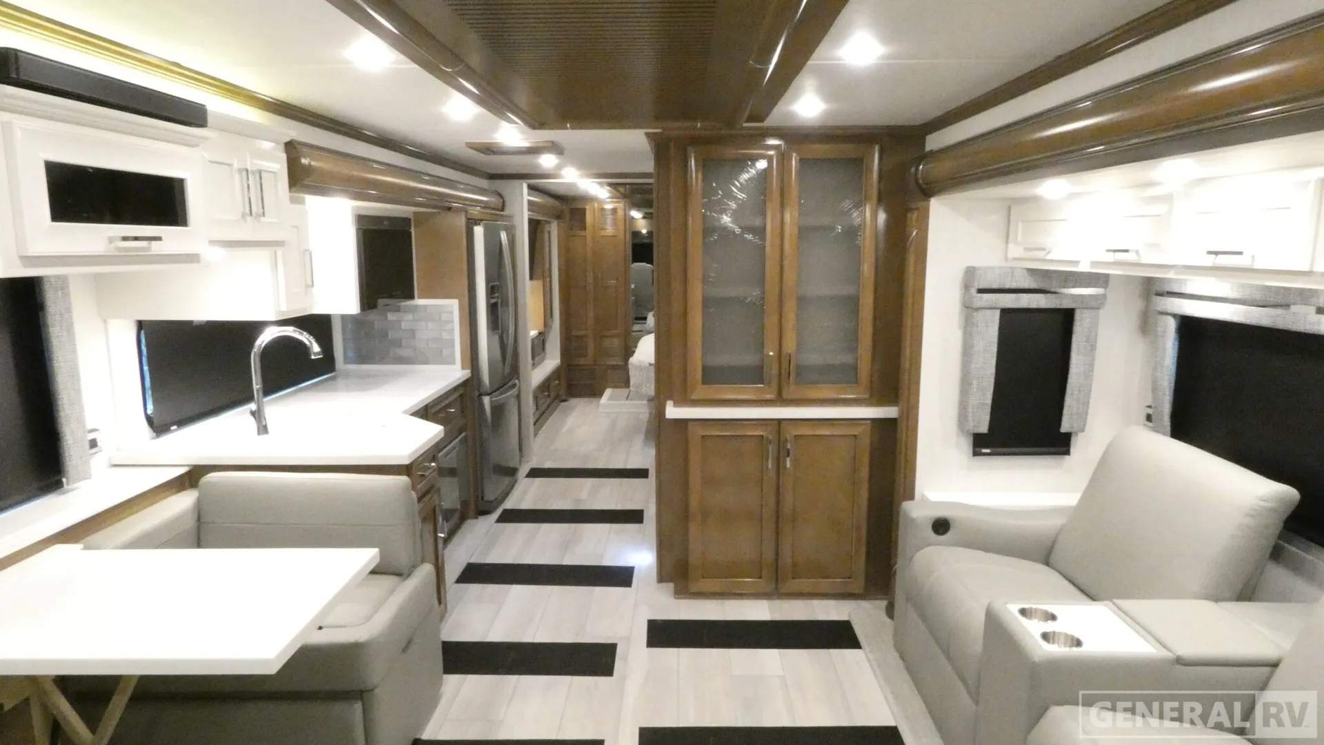 2026 Newmar Ventana 3512 - Photo 3
