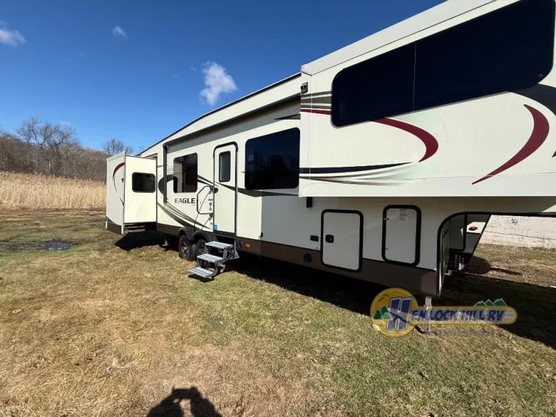 2016 Jayco Eagle 339FLQS - Photo 4