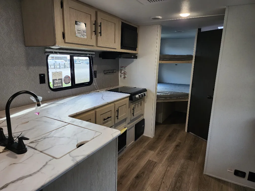 2025 Shasta RVs i-5 Edition 525BHS, Photos photo 20