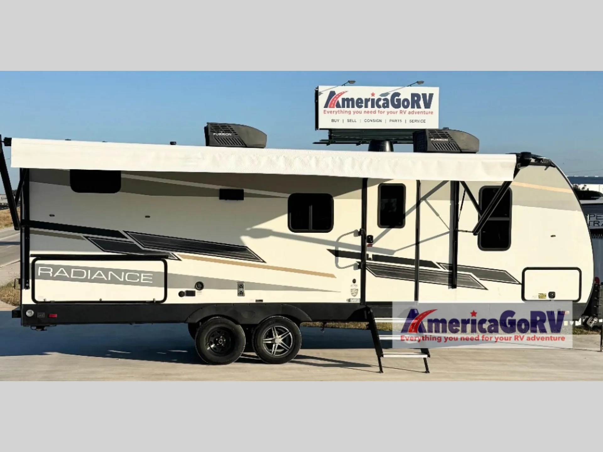 2022 Cruiser RV Radiance 25BH - Photo 3