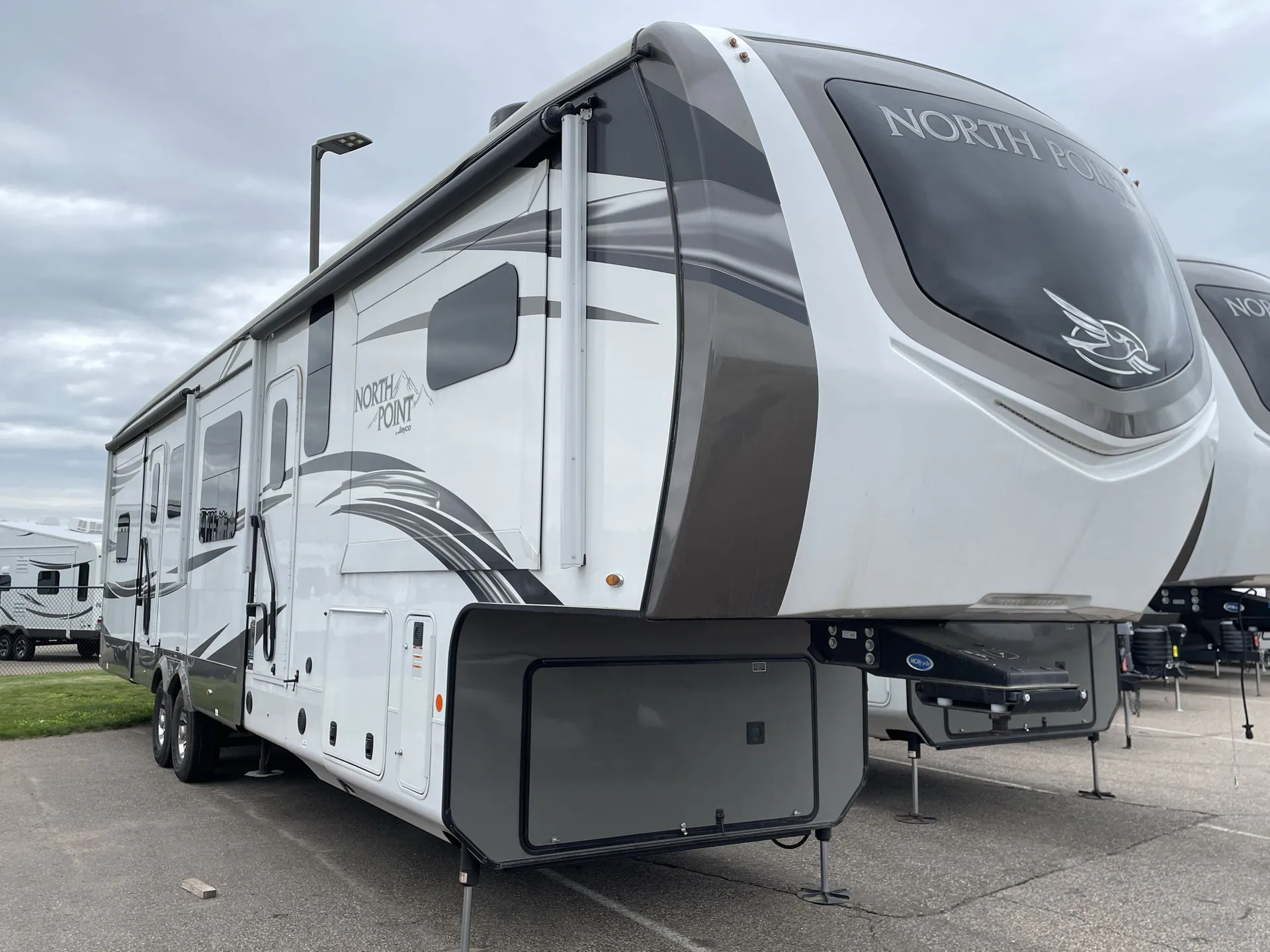 2020 Jayco North Point 383FKWS - Photo 2