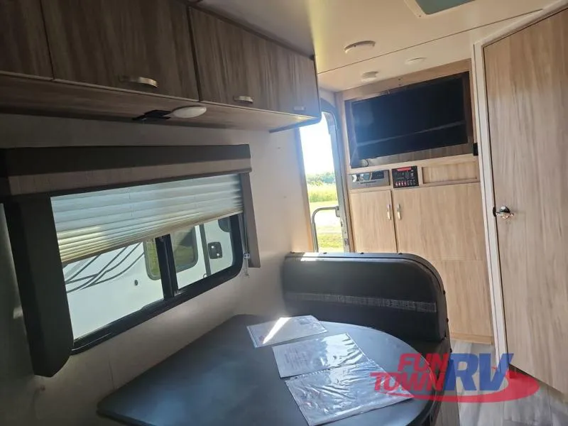 2022 Winnebago Micro Minnie 1708FB - Photo 4