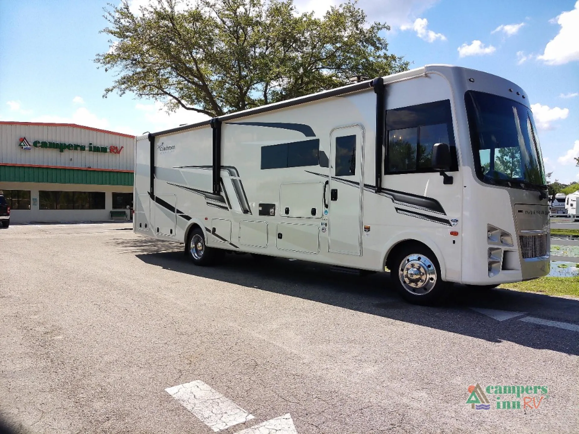 2023 Coachmen Mirada 32LS - Photo 2