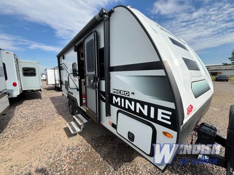 2023 Winnebago Micro Minnie 2108TB - Photo 2