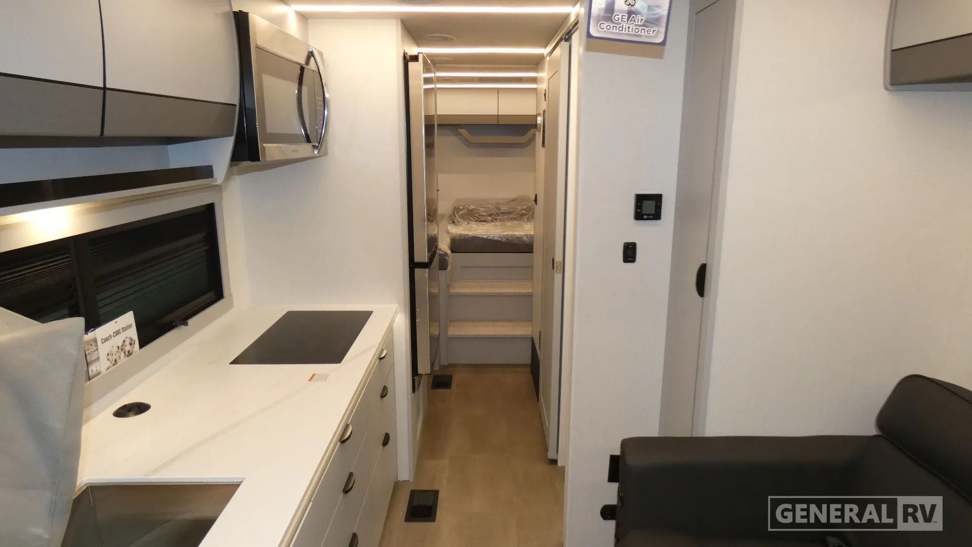 2026 Coachmen Euro 25LE - Photo 3
