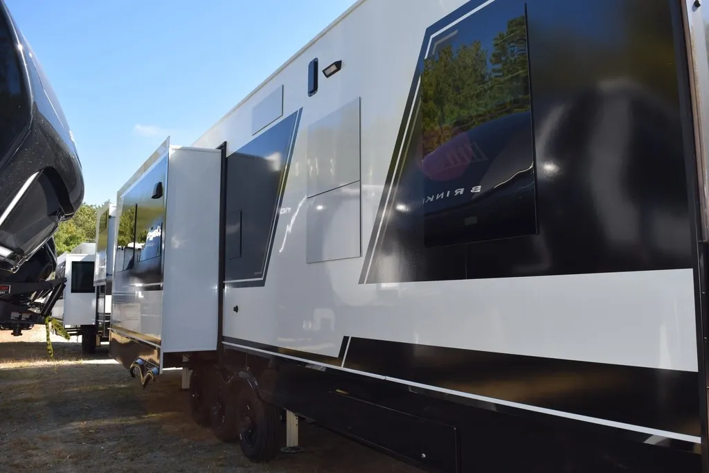 2026 Brinkley Model G 3970, Photos photo 5