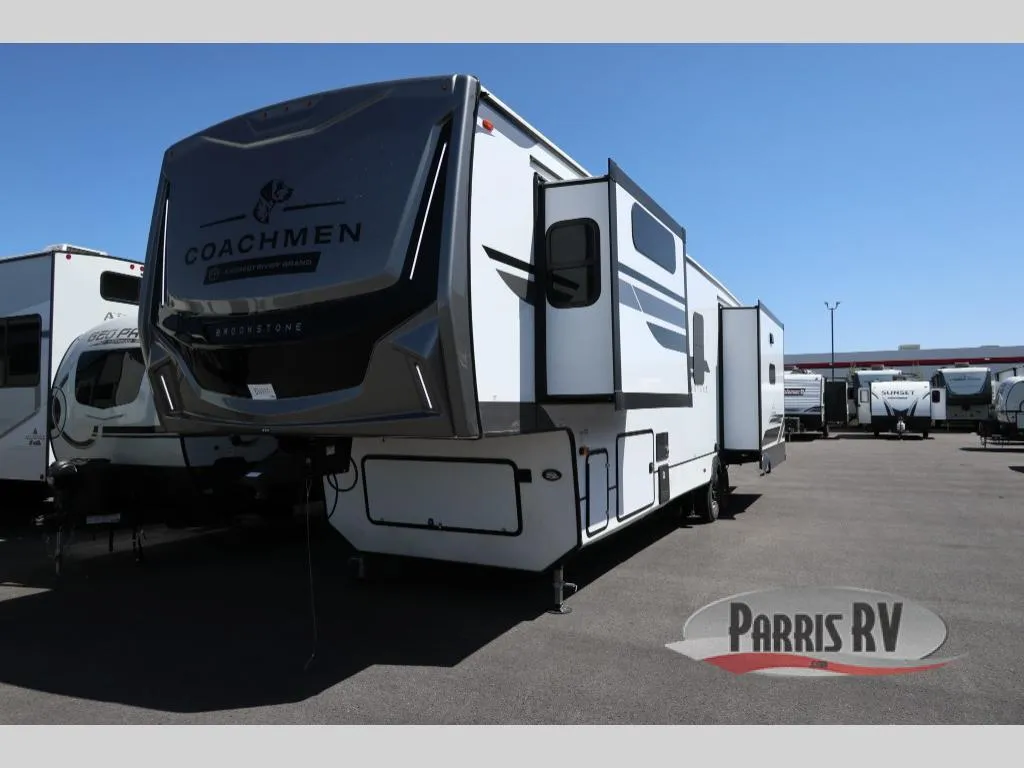 2025 Coachmen Brookstone 370RLLO - Photo 4