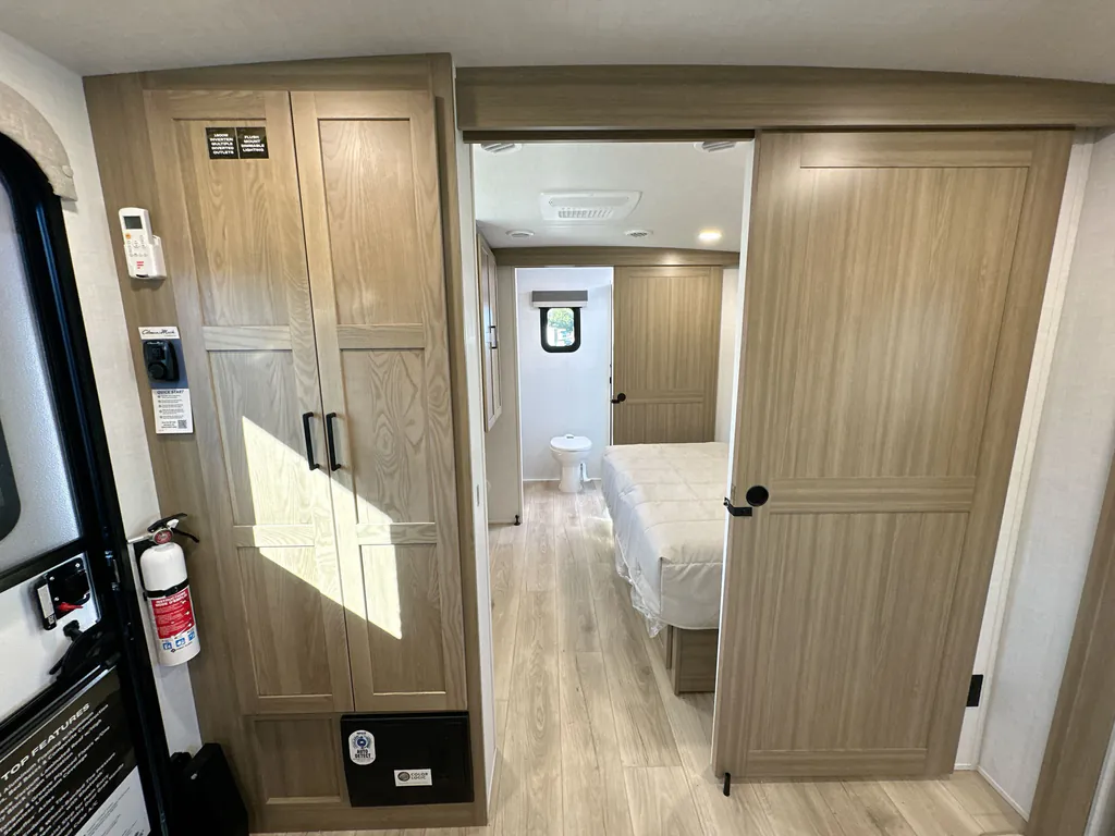 2027 Forest River Rockwood Mini Lite 2523MBR, Photos photo 38