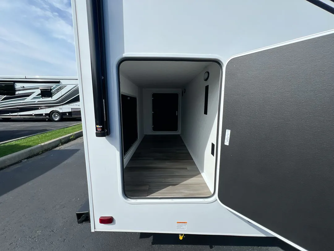 2026 Entegra Coach Odyssey SE 22TF - Photo 2