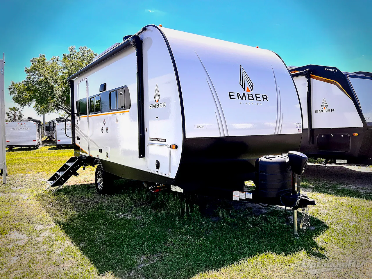 2025 Ember RV E-Series 18FBE - Photo 2