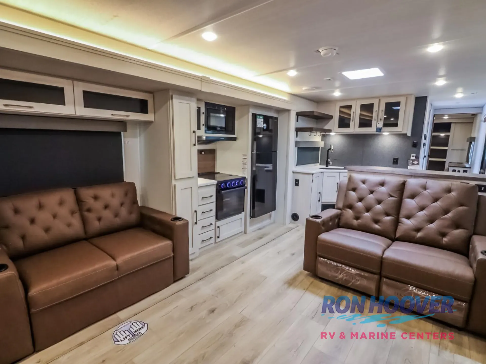 2026 Forest River Grand Surveyor 302RDBS - Photo 4