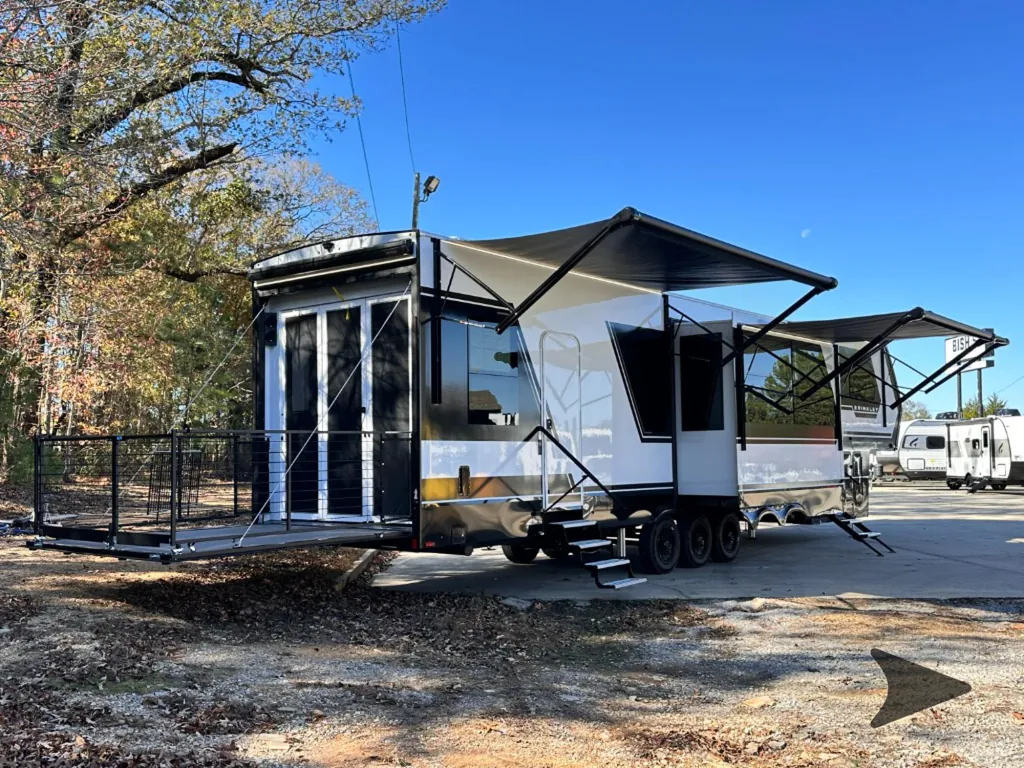 2026 Brinkley Model G 4100, Photos photo 20