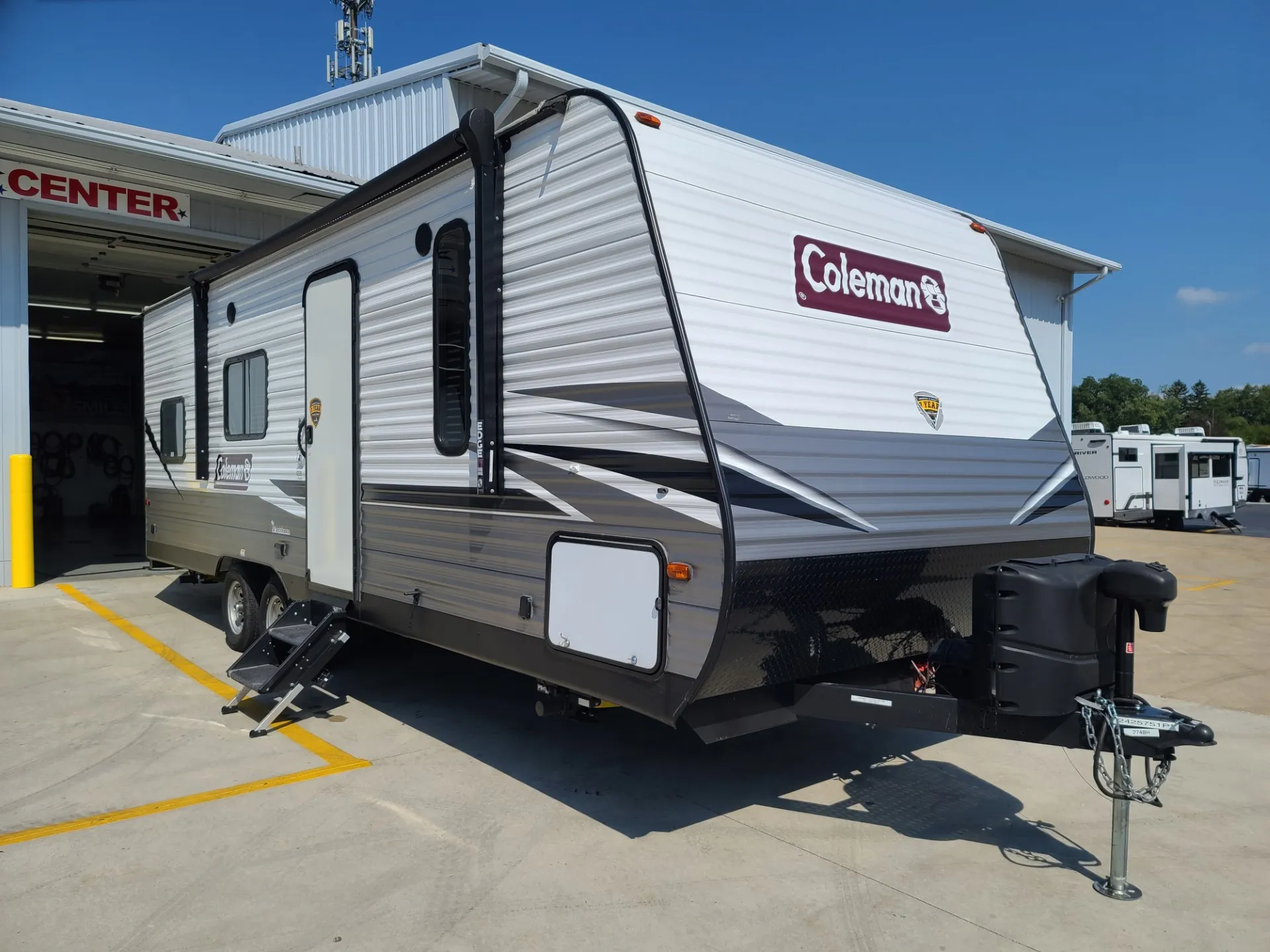2021 Dutchmen Coleman Lantern LT 274BH - Photo 2