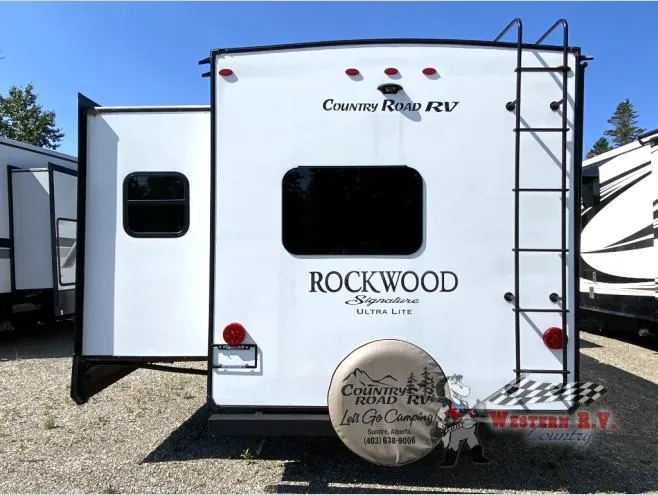 2018 Forest River Rockwood Signature Ultra Lite 8324BS for sale - $0