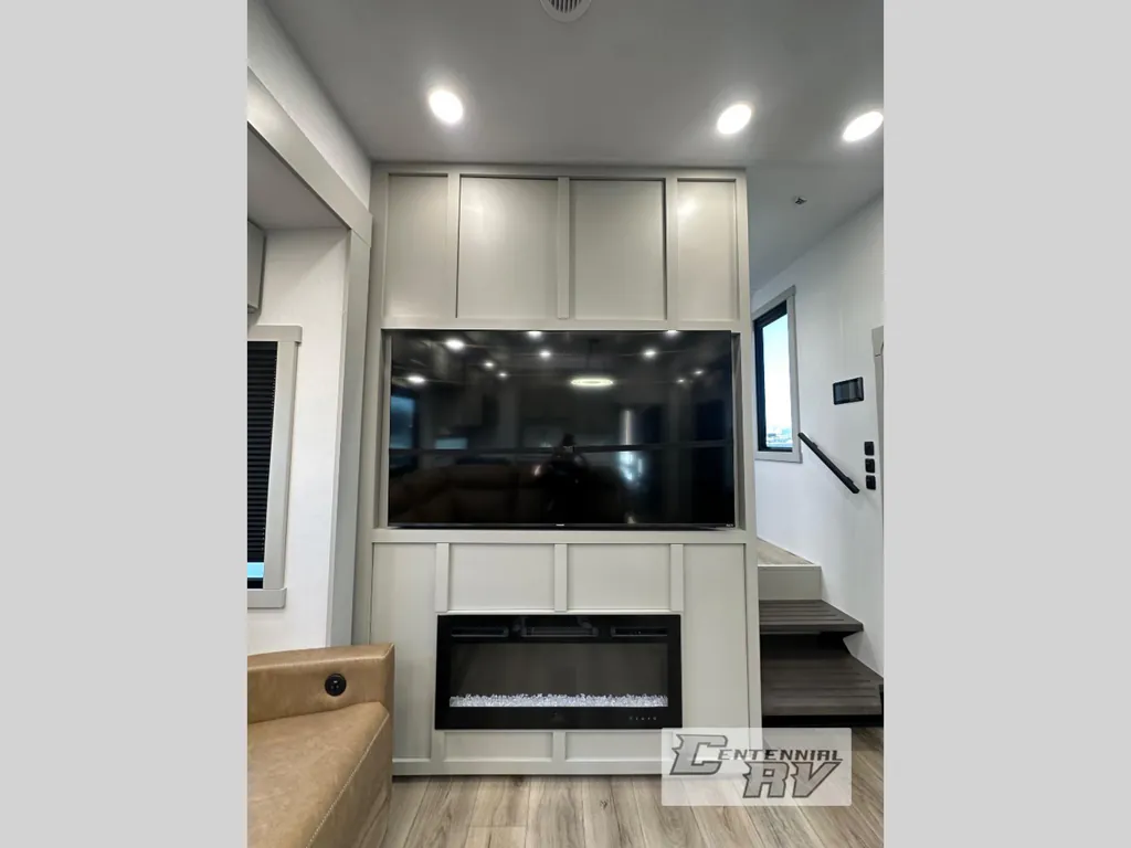 2026 Brinkley Model G 3950, Photos photo 33