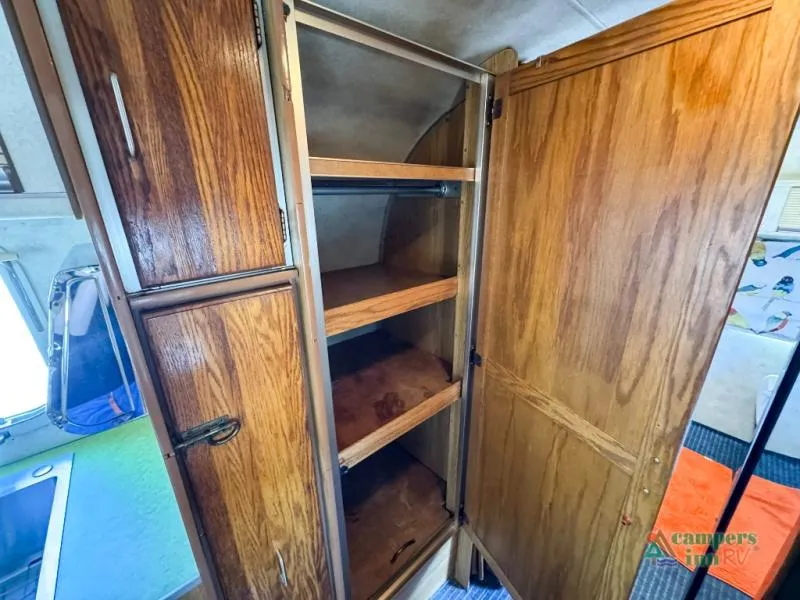 2026 Airstream SOVEREIGN 25 - Photo 3