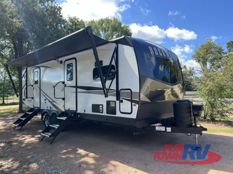 2025 Forest River Rockwood Ultra Lite 2608BS - Photo 2