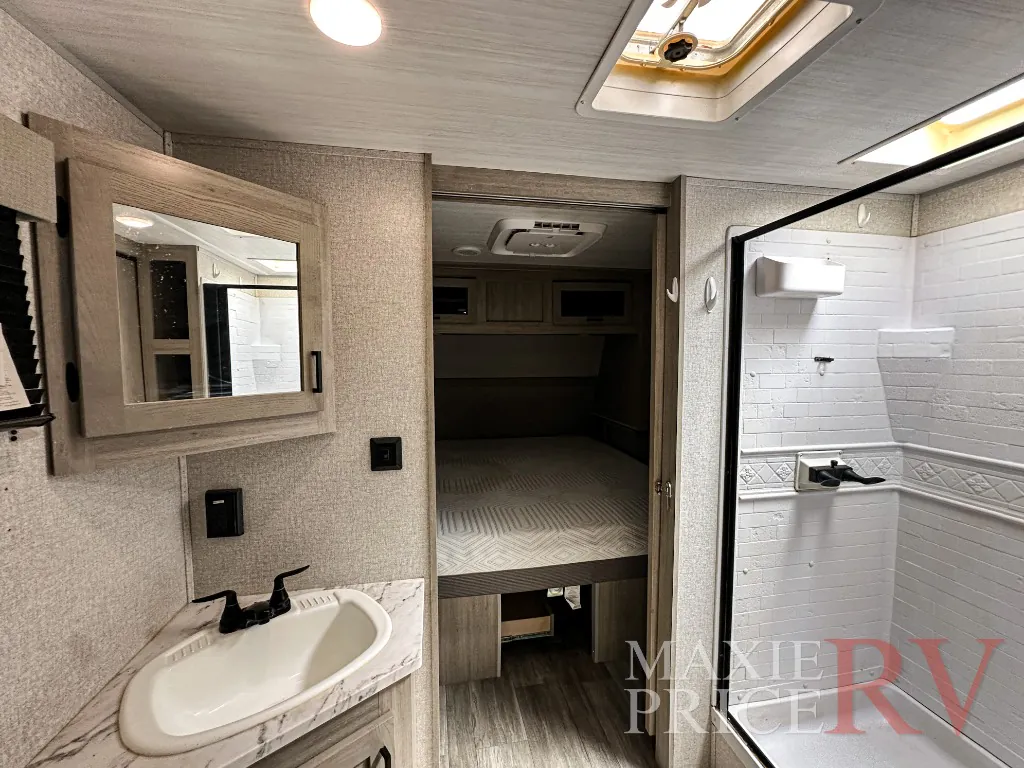 2022 East to West Alta 2850KRL, Photos photo 28