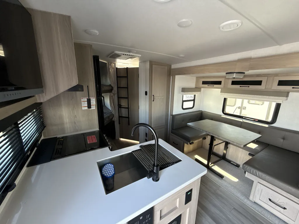 2024 Forest River Flagstaff Micro Lite 25BRDS, Photos photo 2