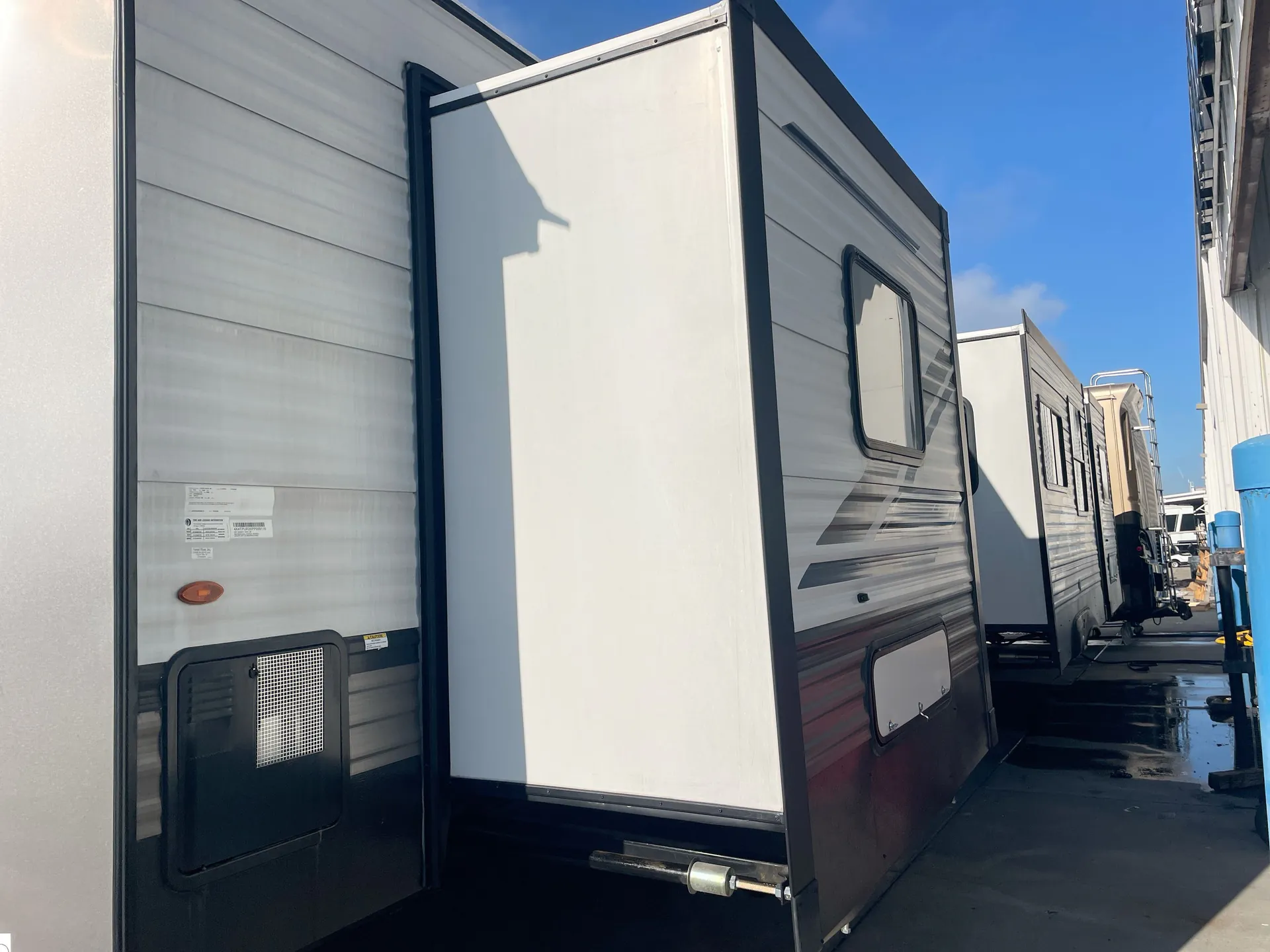 2023 Forest River Puma Vista 39DBT — off campside