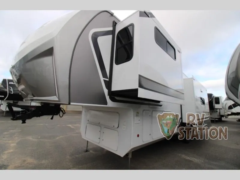 2027 Alliance RV Paradigm 310RL - Photo 4