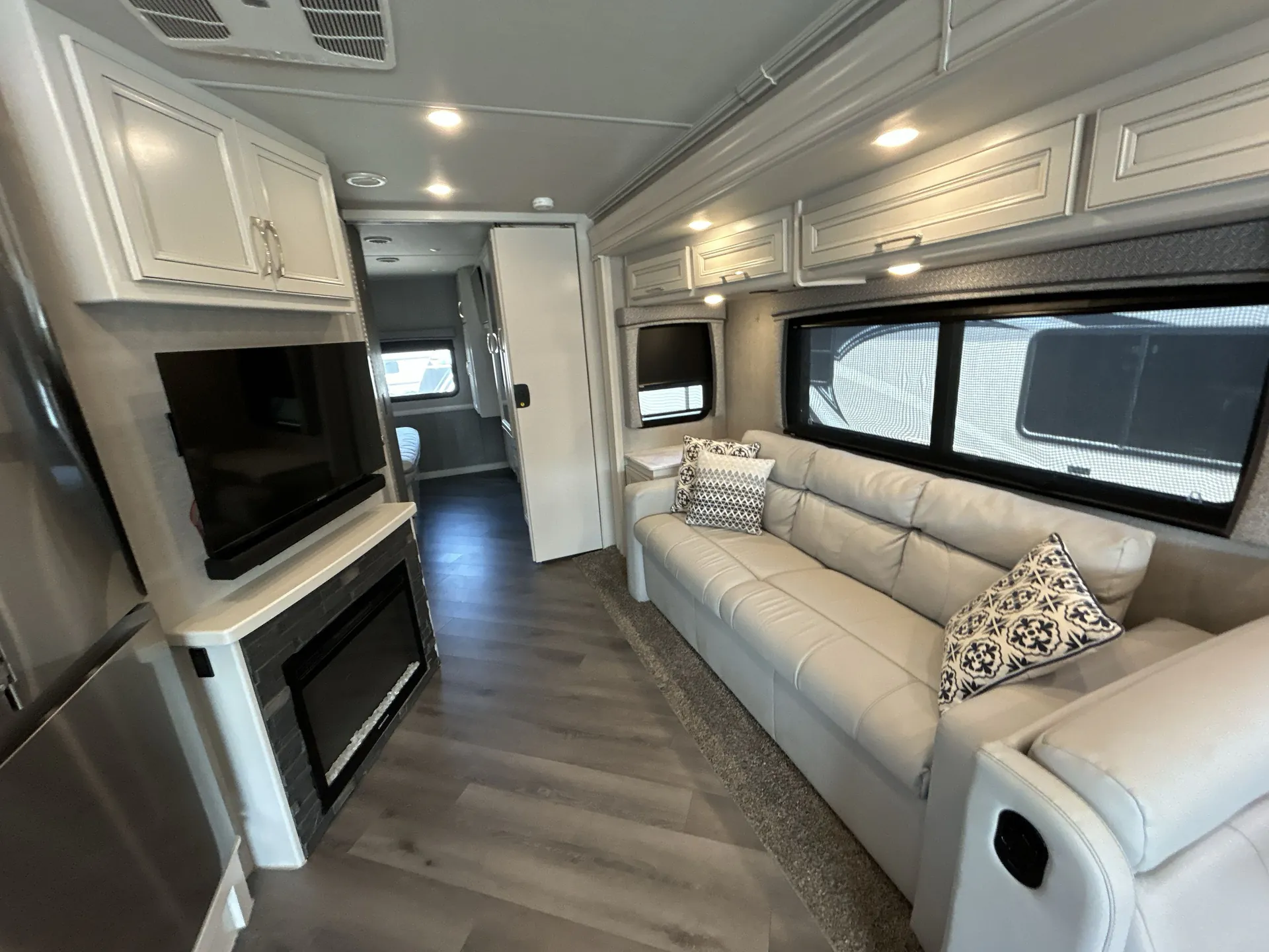 2023 Holiday Rambler Vacationer 33C — living area main