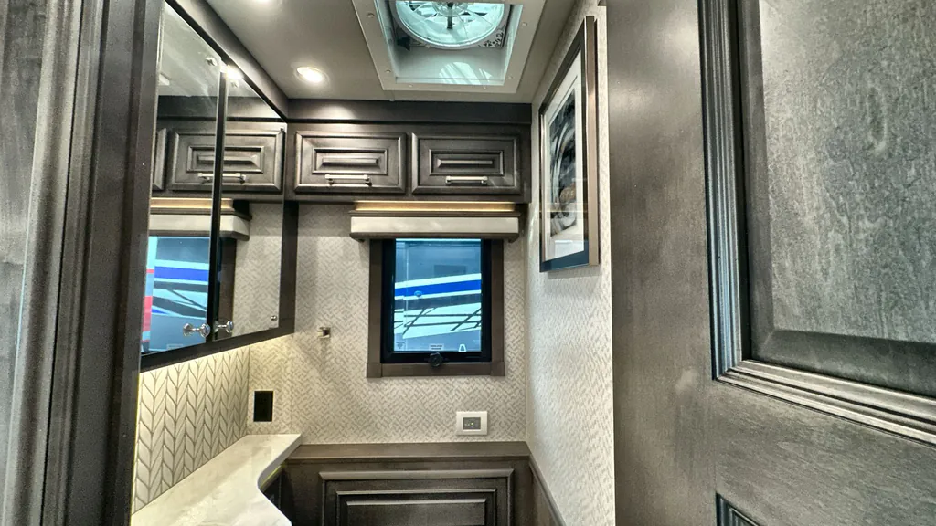 2026 Entegra Coach Aspire 44D, Photos photo 12