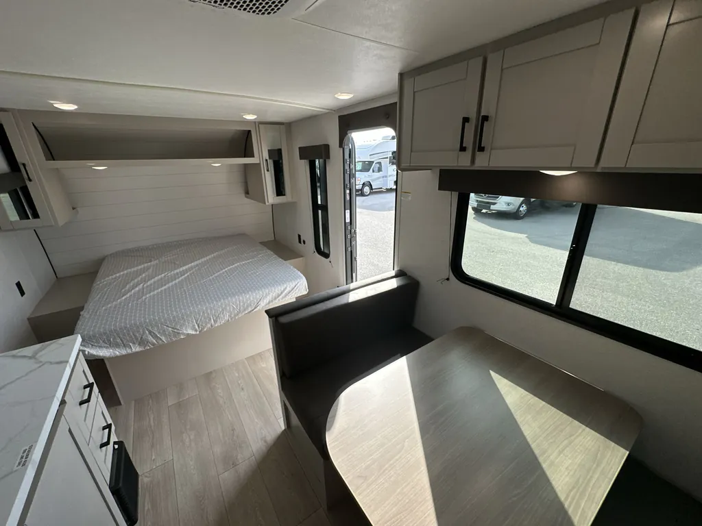2027 Jayco Jay Flight 175FQ, Photos photo 8
