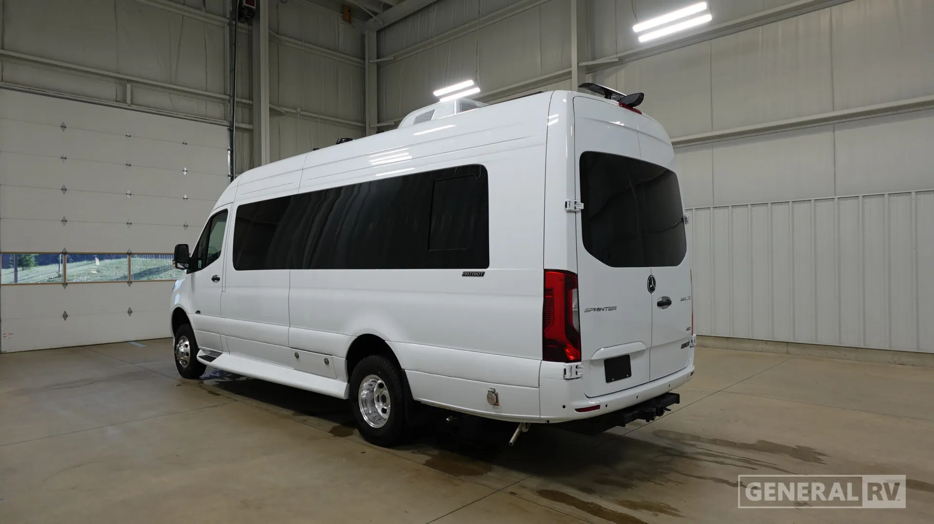 2027 Midwest Automotive Designs Patriot MD3 - Photo 4