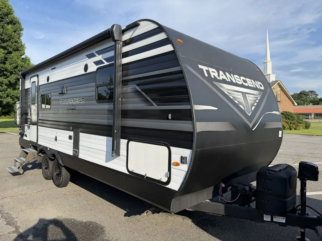 2022 Grand Design Transcend Xplor 221RB - Photo 3