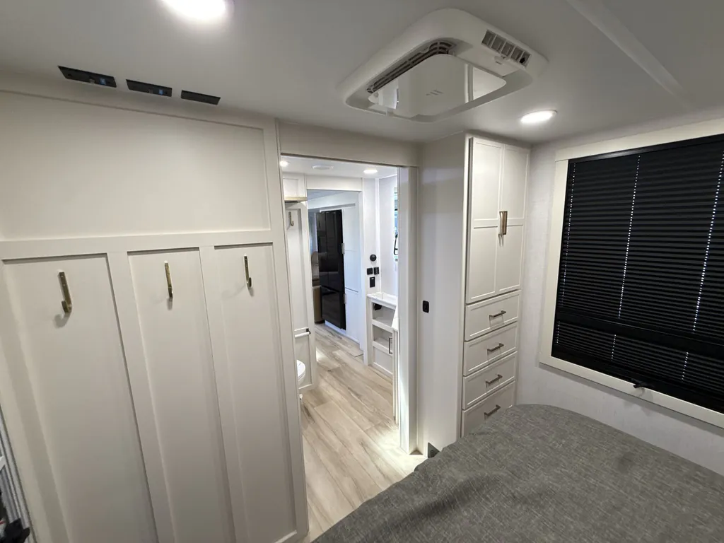 2026 Brinkley Model I 294, Photos photo 20