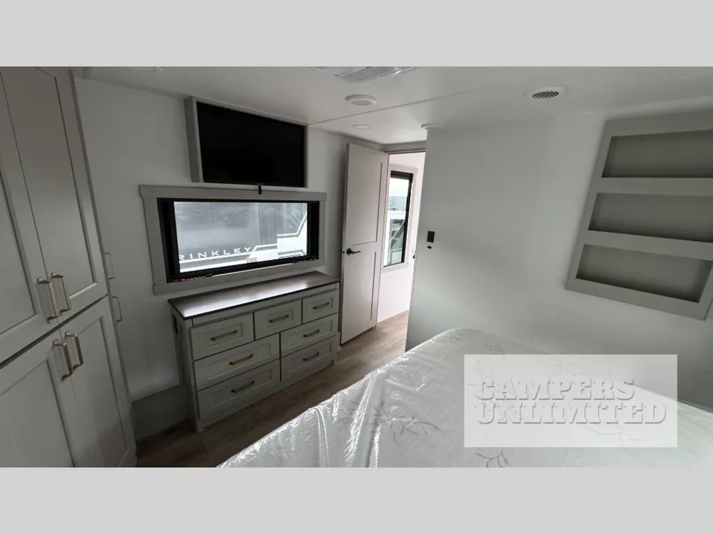 2026 Brinkley Model G 3970, Photos photo 25
