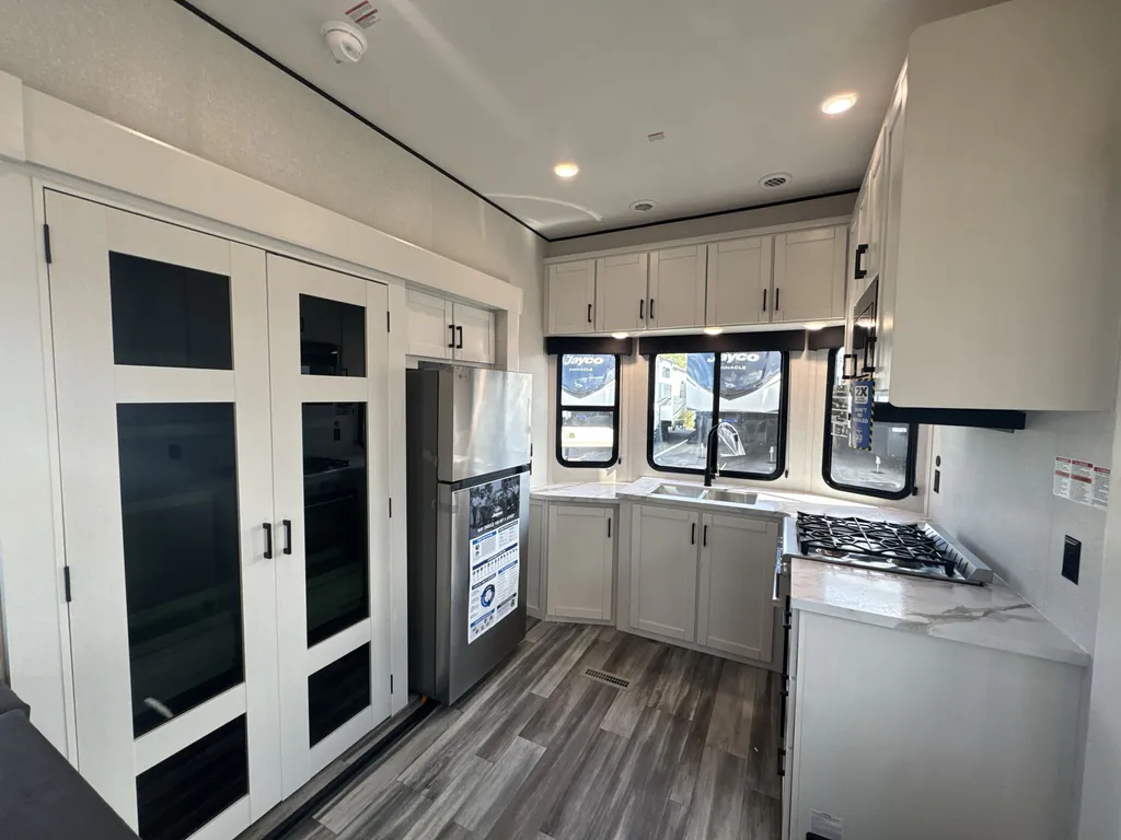 2026 Jayco Jay Flight Bungalow 404LOFT DS, Photos photo 4